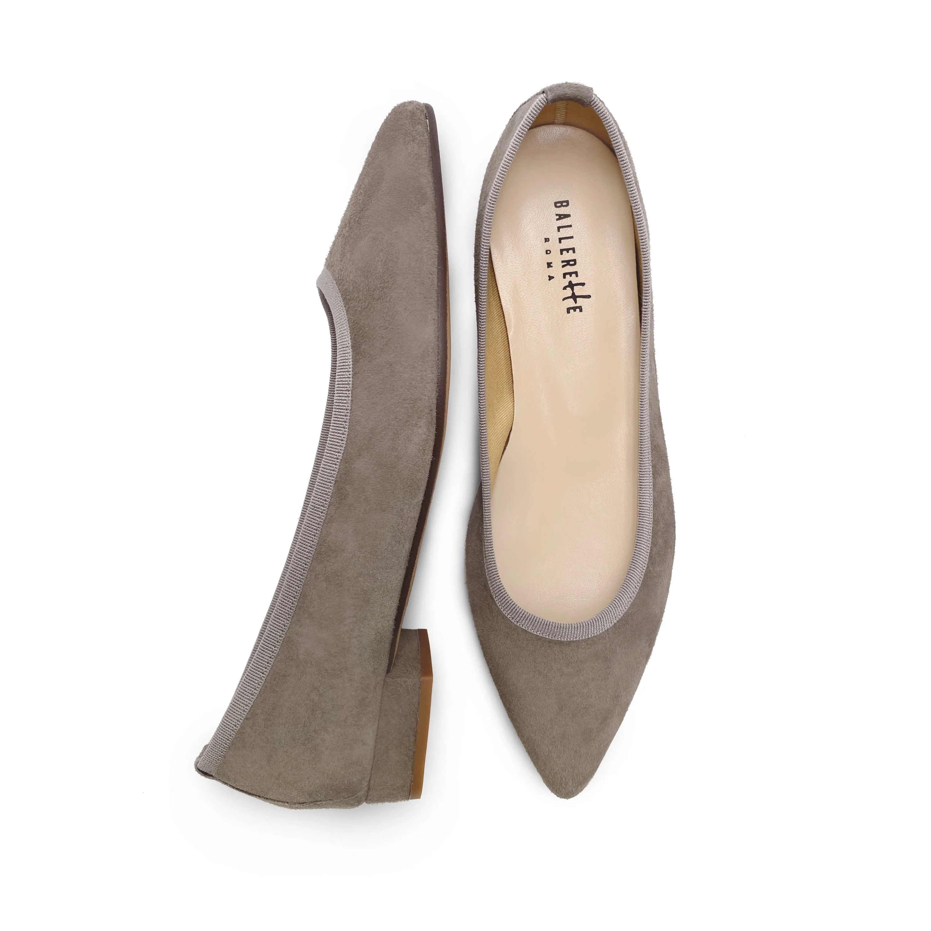 Ballerine a punta taupe in camoscio