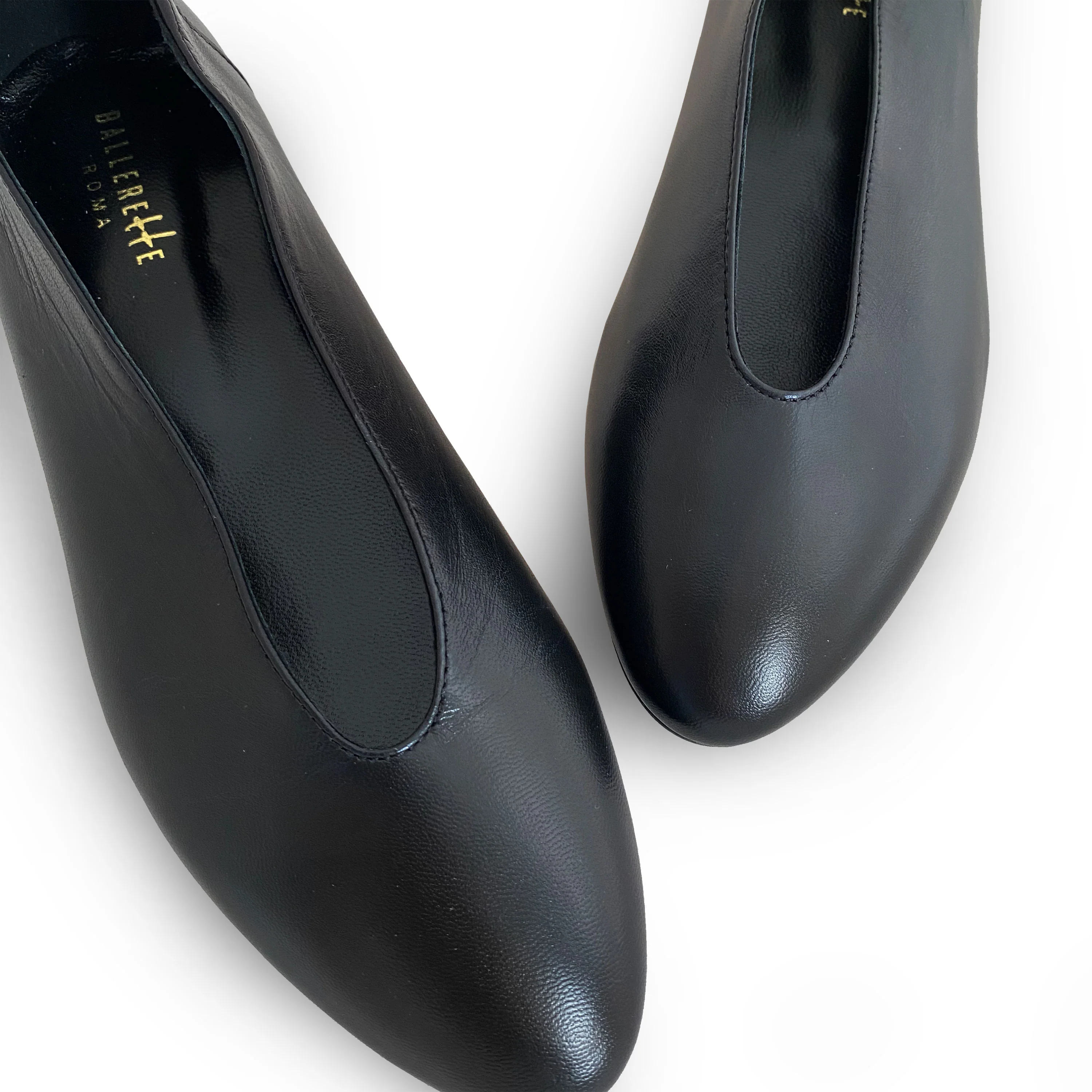 Ballerine nere in pelle con scollo a V - Image 3
