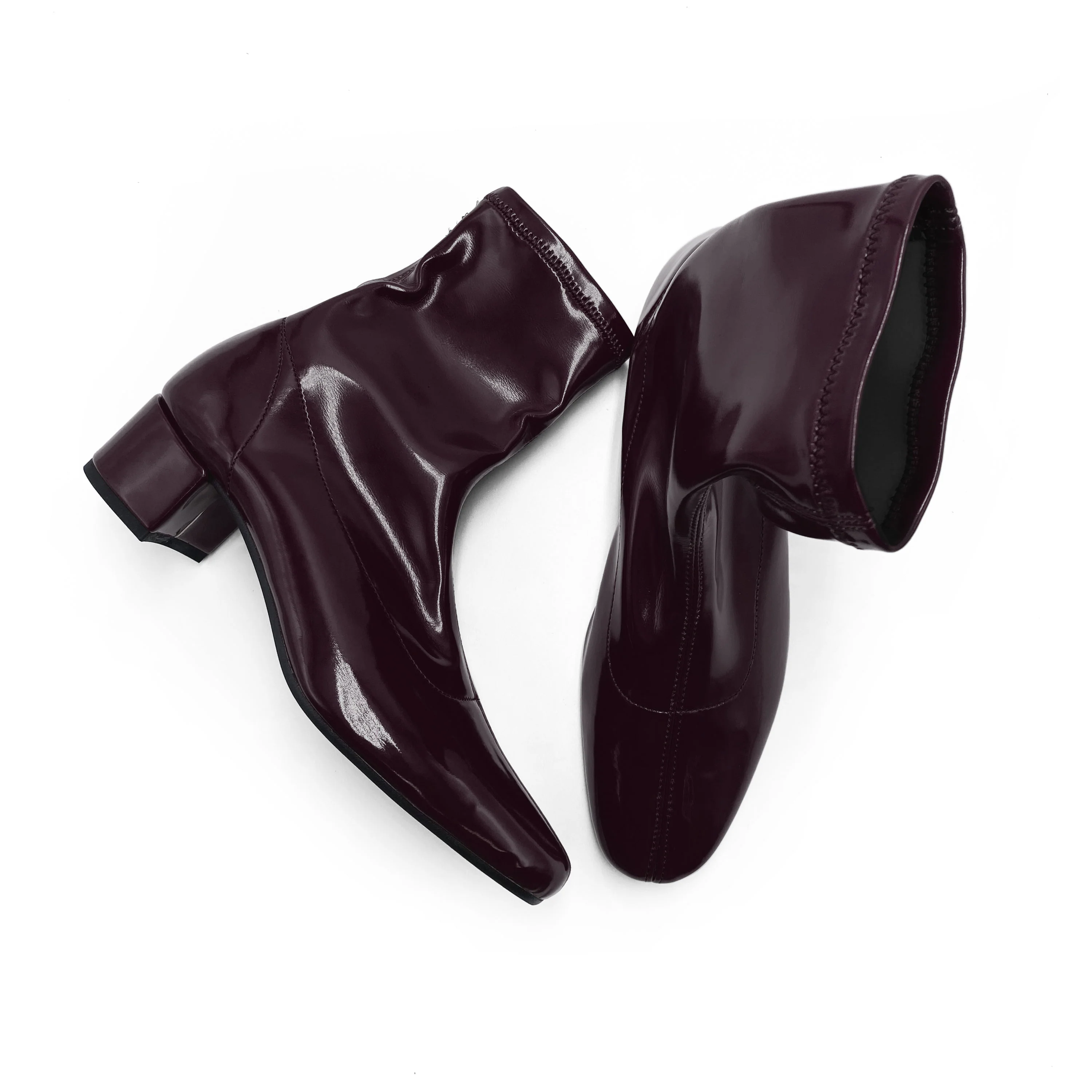 Stivaletti melanzana in vernice a calza elasticizzata
